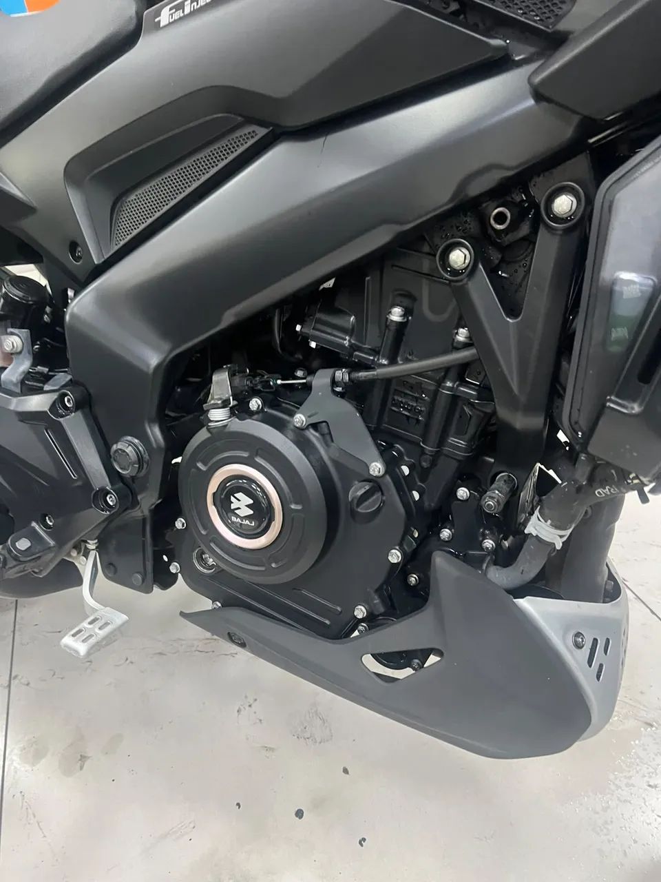 BAJAJ DOMINAR 400 - Foto 3