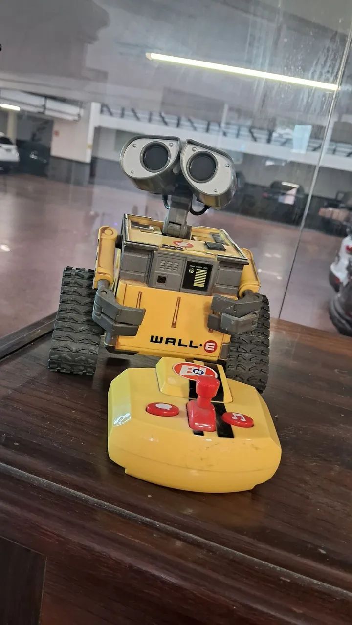 Robô WALL-E da Disney e Pixar não esta funcionando  - Foto 3