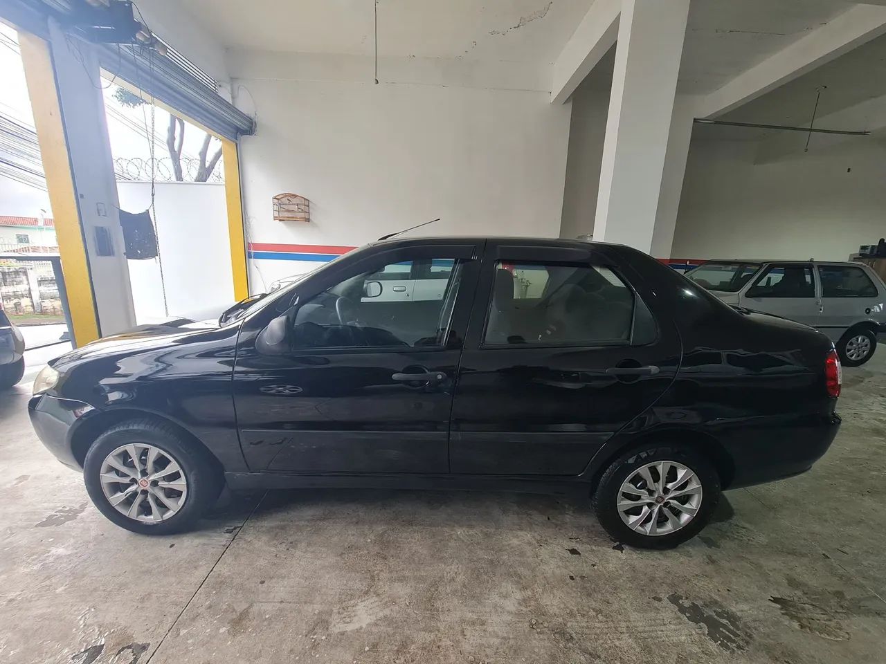 Fiat Siena Celebration 1.0 Fire Flex 8V 4P 2010 - Foto 4