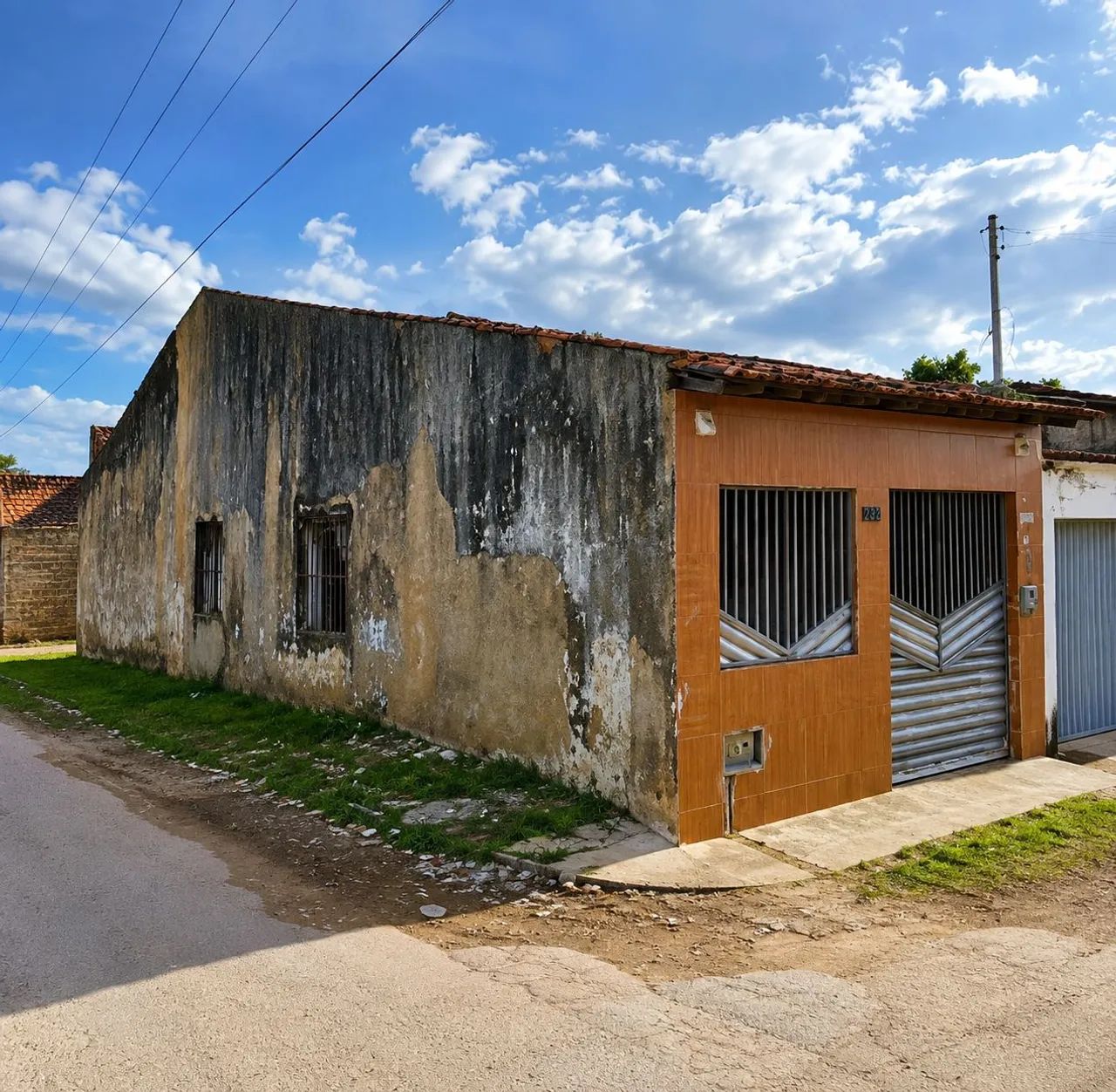 Casa de esquina à venda, 2 quartos, 1 suíte e garagem ampla. Tem conversa! - Foto 2