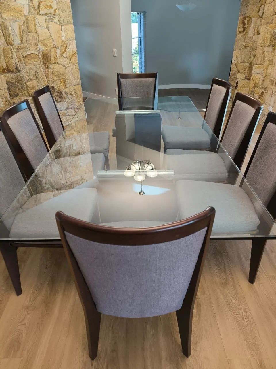 Mesa de jantar 8 cadeiras com tampo de vidro - Foto 2