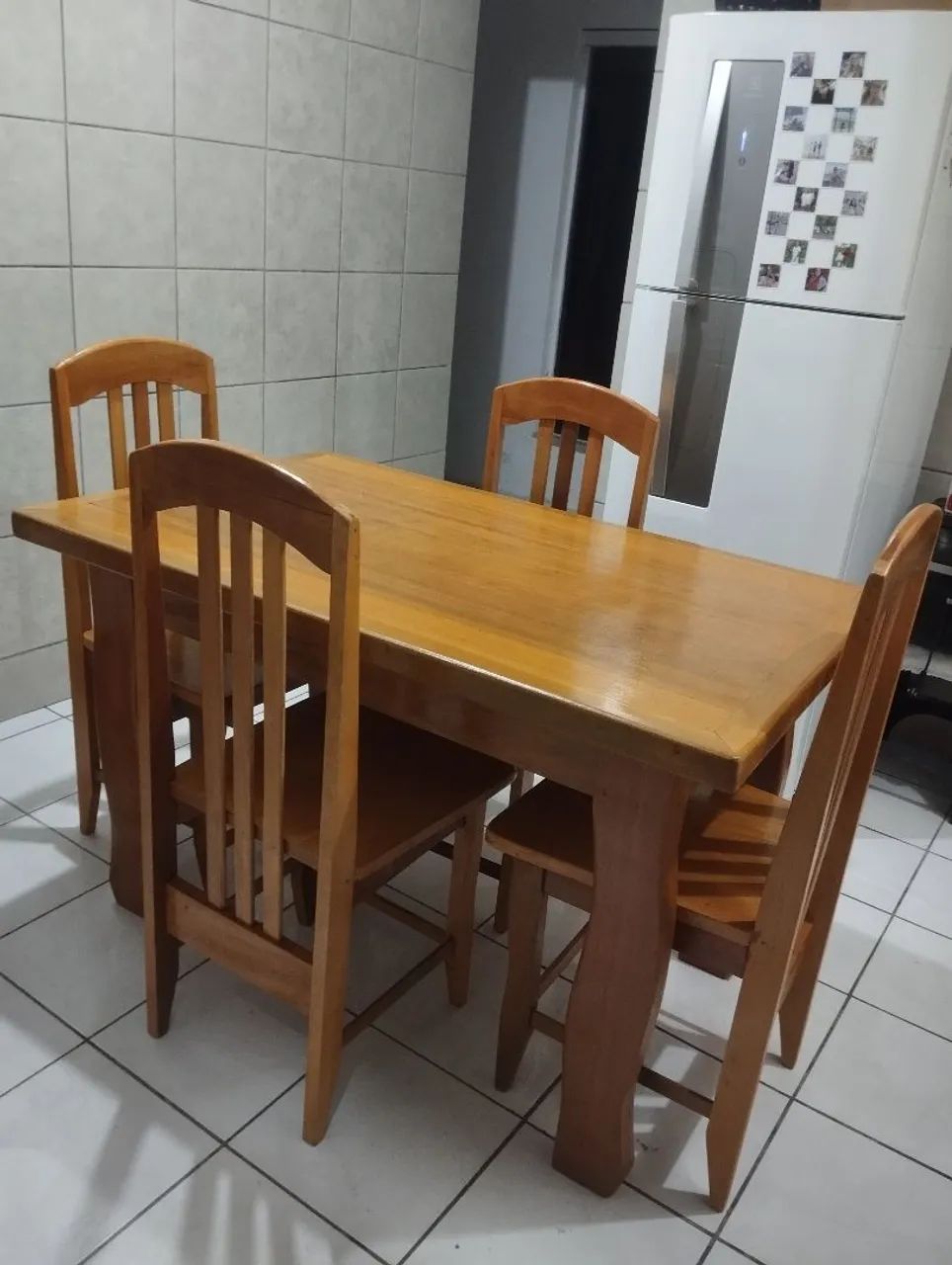 Conjunto de mesa de jantar 4 cadeiras 