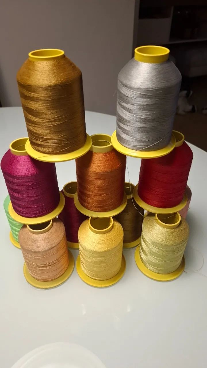 Linhas de bordados, 4.000m metade do preço! - Foto 2