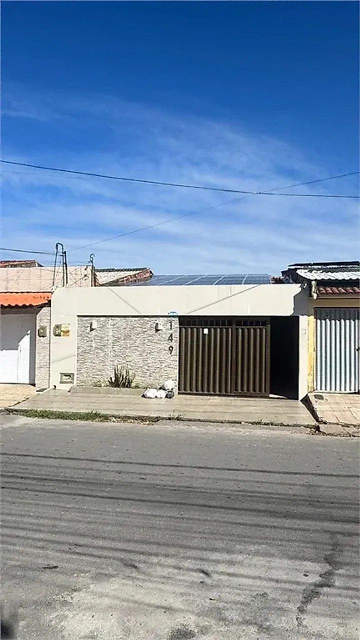 Casa 3 Quartos com 1 Suíte e 186m² - Prado