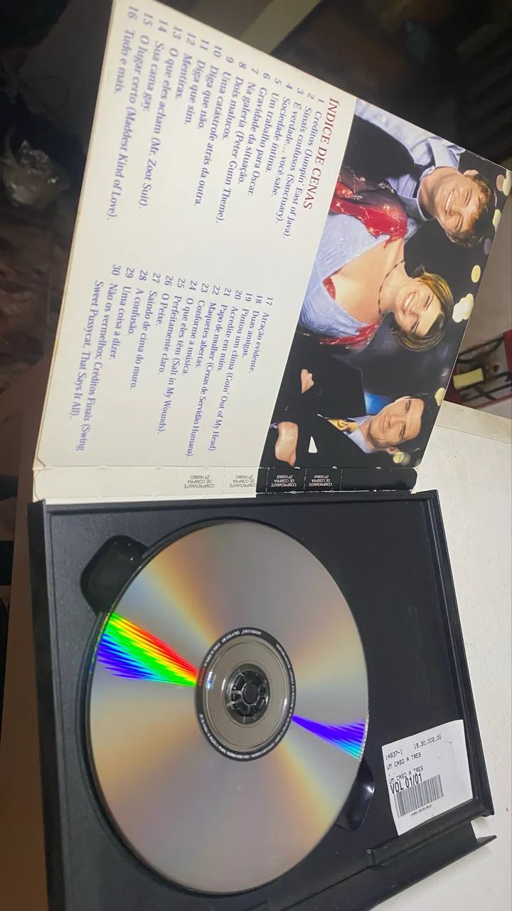 Um caso a três Matthew Perry chandler Friends - DVD - Foto 3