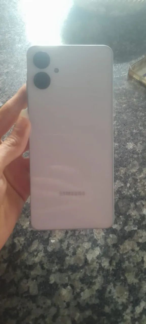 Vendo A06 em perfeito estado e original 