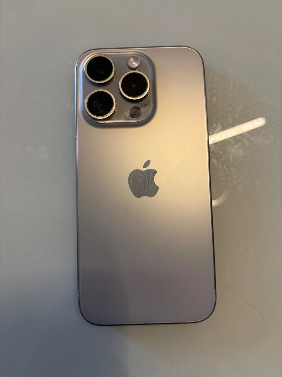 iPhone 15 Pro - Foto 2