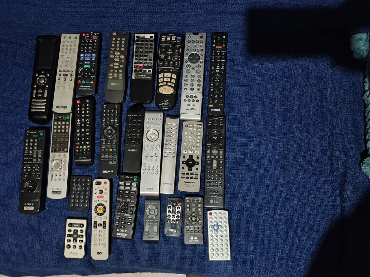 Controles remoto diversos leia  - Foto 2