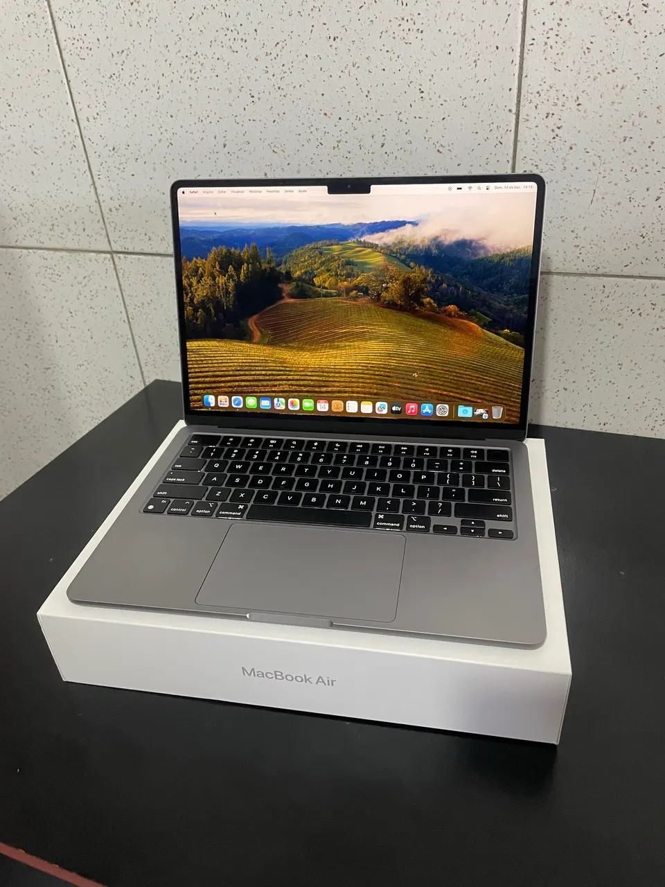 MacBook Air M2 256GB + 8GB!! IMPECÁVEL!! COMPLETO!! - Notebooks