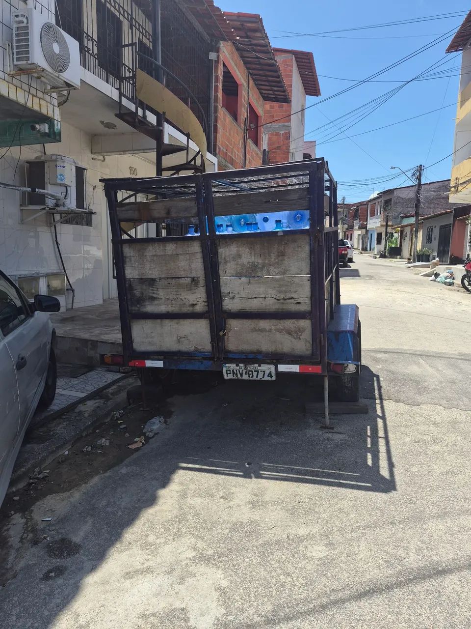 Carrocinha de dois eixos 