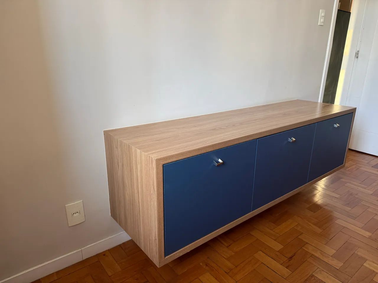 Gaveteiro Rack Moderno com 3 Gavetões Madeira e Azul - Foto 3
