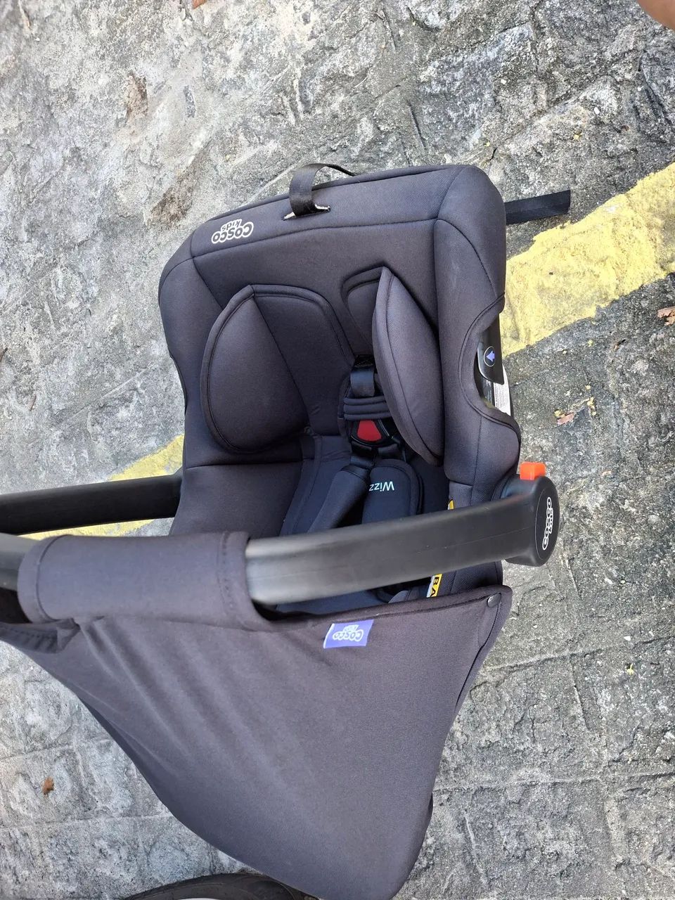 Vendo kit de carrinho e bebê conforto  - Foto 2