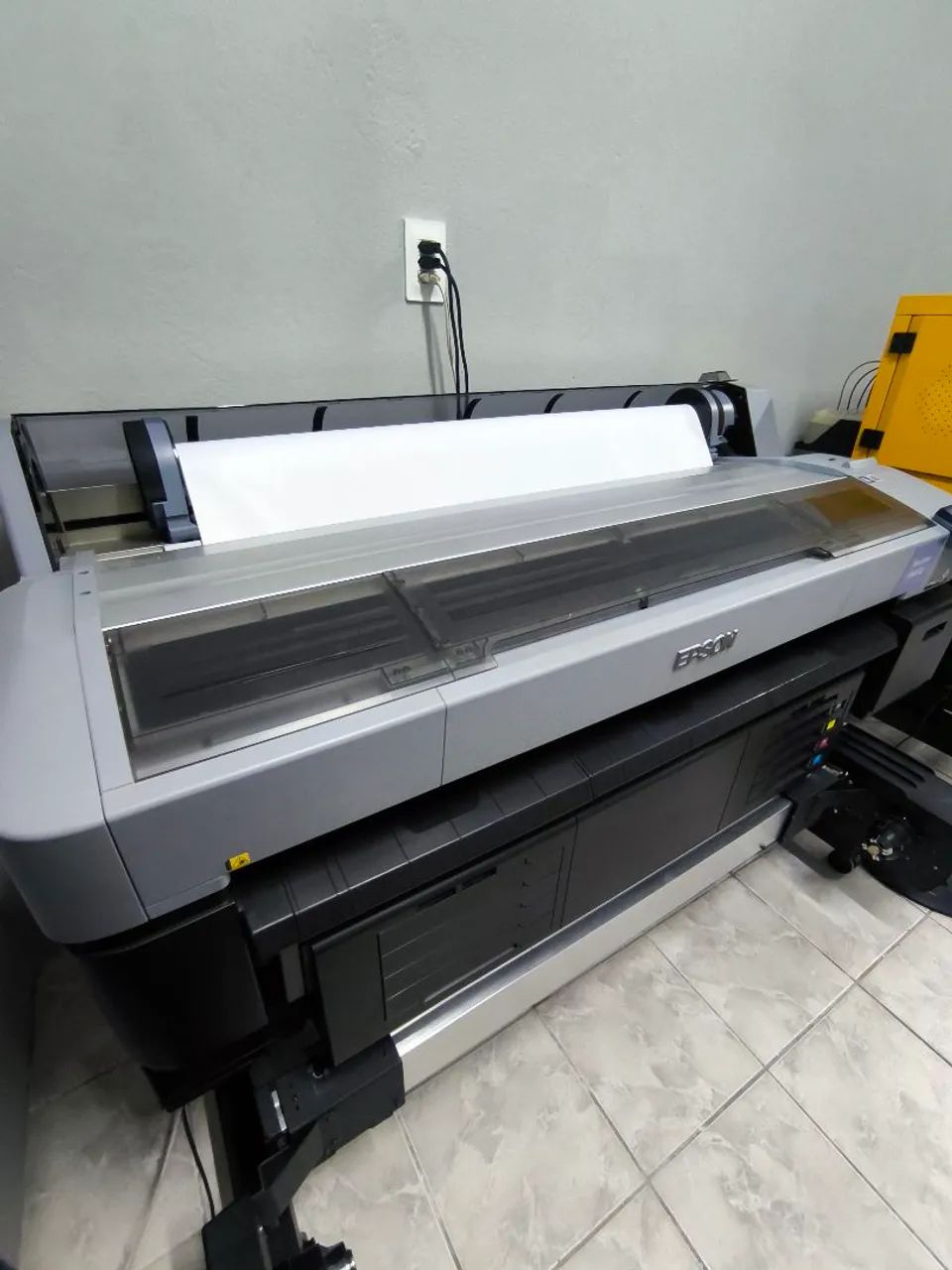 Plotter Epson F6470 pouco uso
