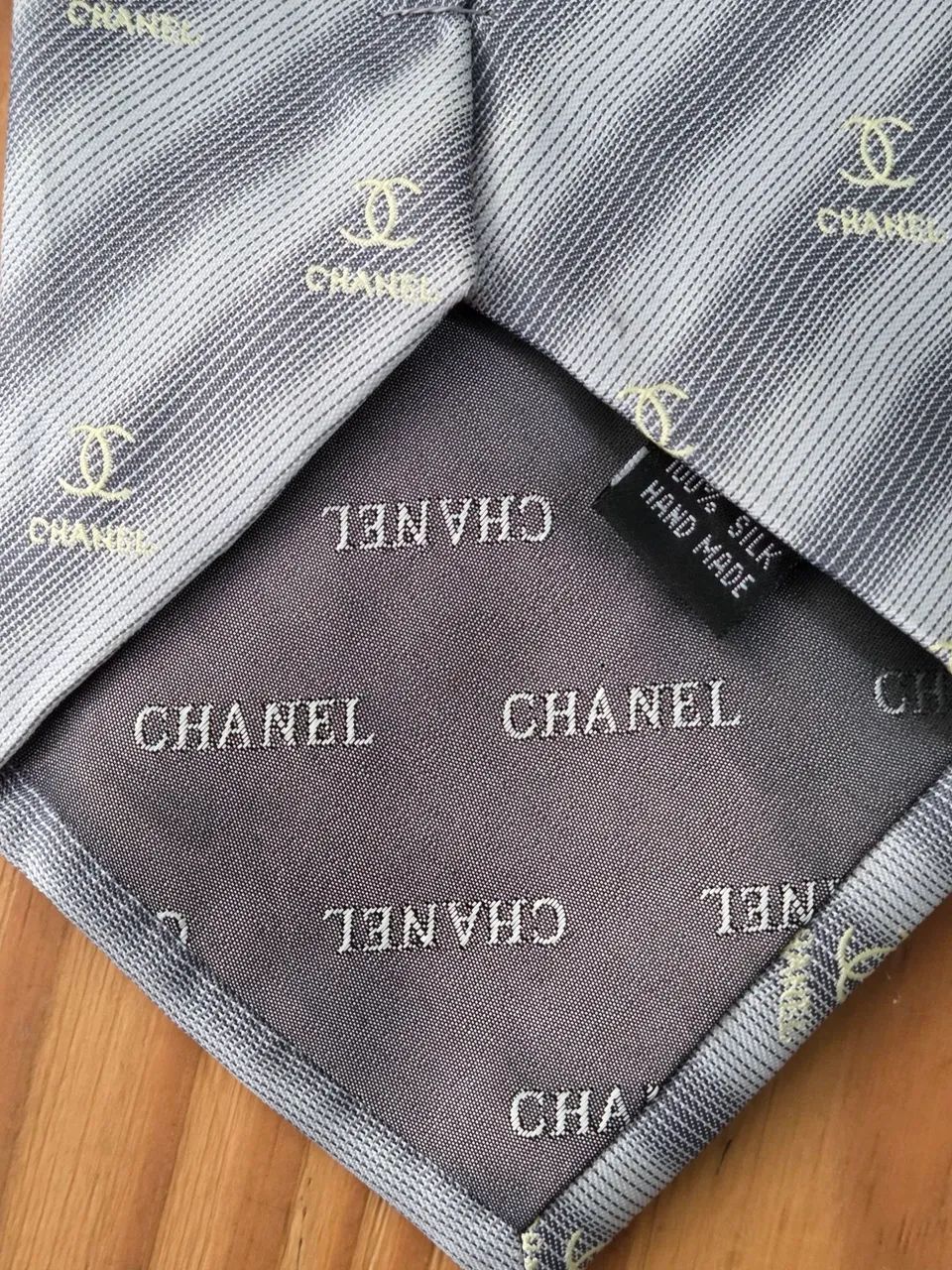 Chanel Gravata Vintage Seda Pura Cinza - Foto 3