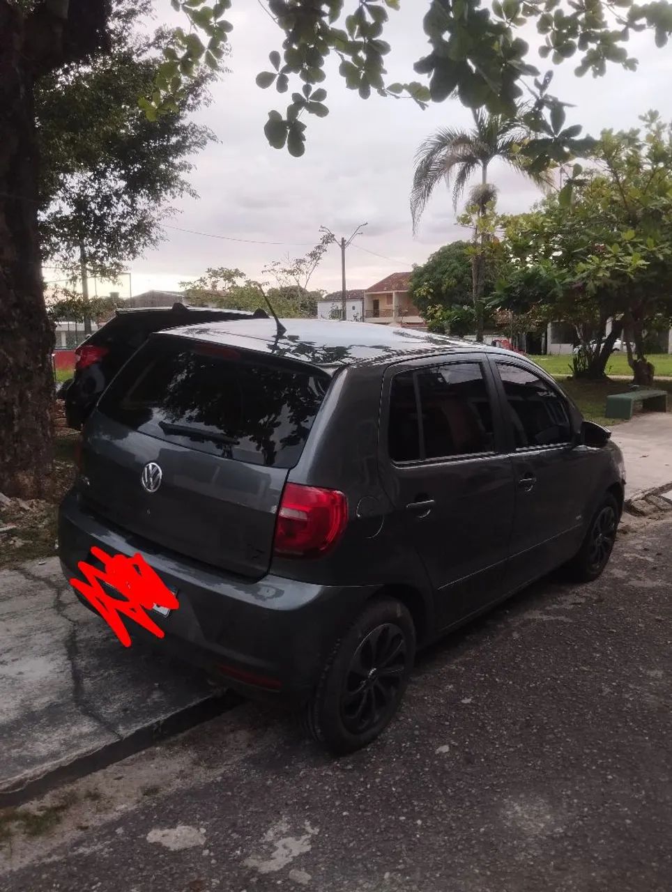 Volkswagen Fox Fox 1.0 Mi Total Flex 8V 3p 2013