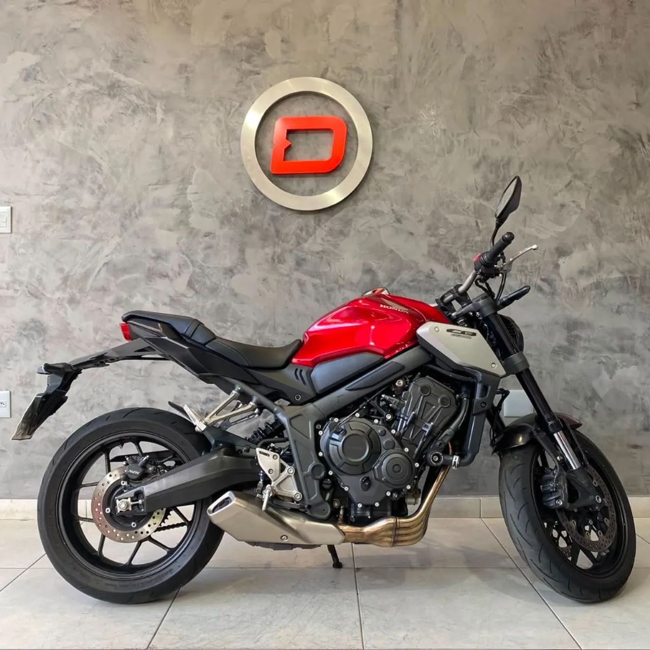 CB 650R - Foto 2