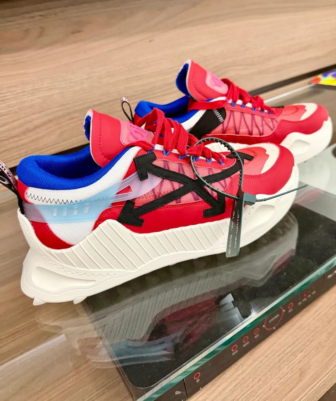 Tênis Off-White ODSY-1000