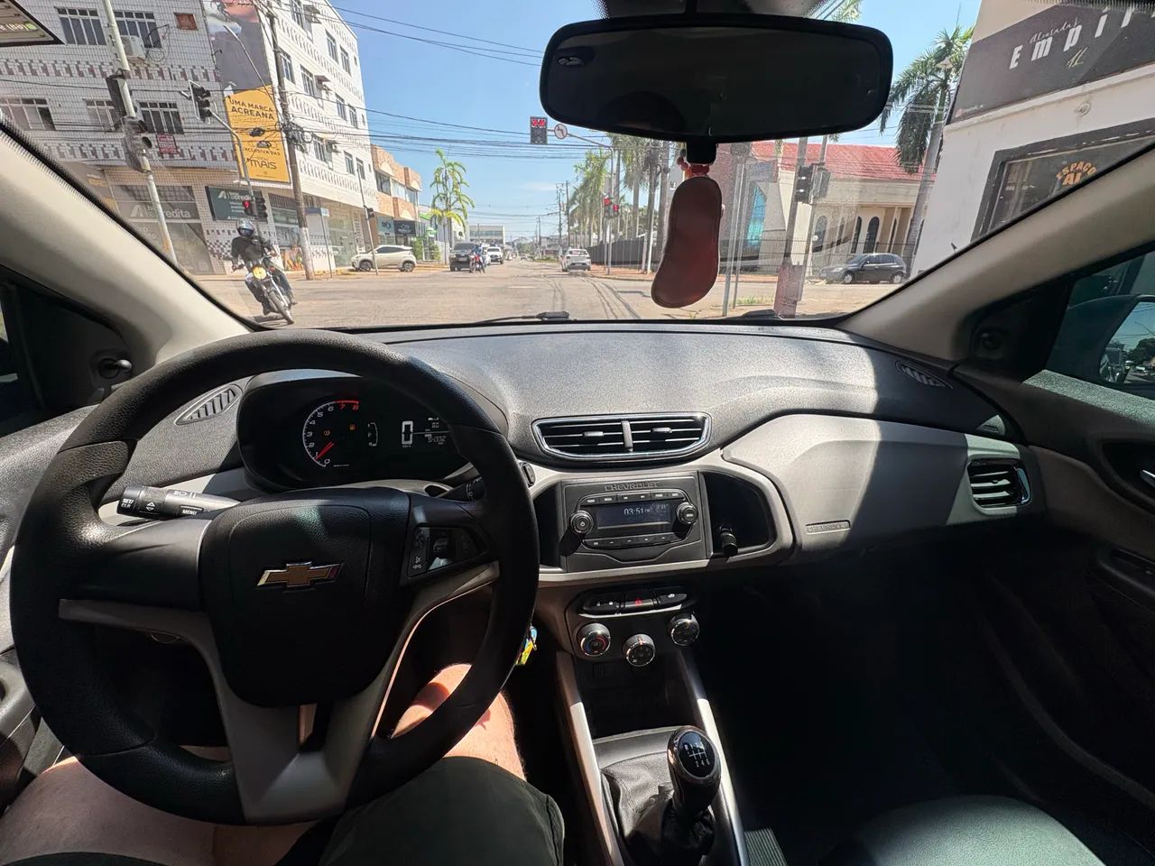 Chevrolet Onix Hatch LT 1.0 8V Flex Mec. 4P 2019 - Foto 3