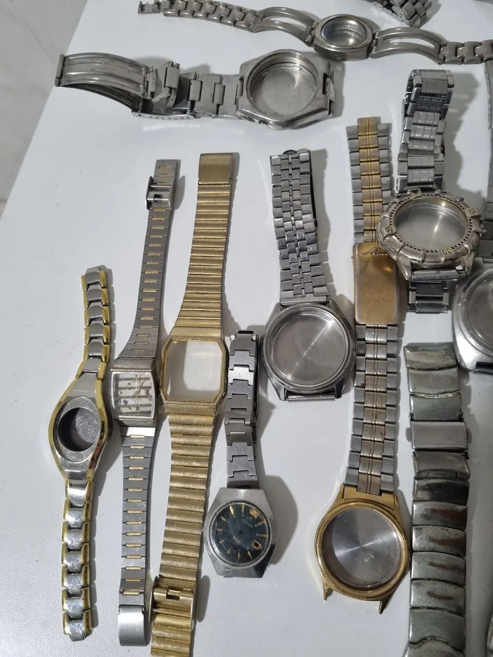 Lote relógios e pulseiras relogios - Foto 4