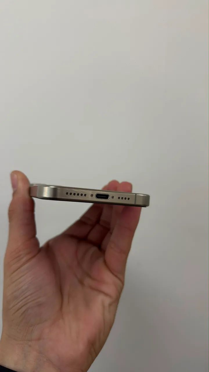 iPhone 15 Pro Max  - Foto 2