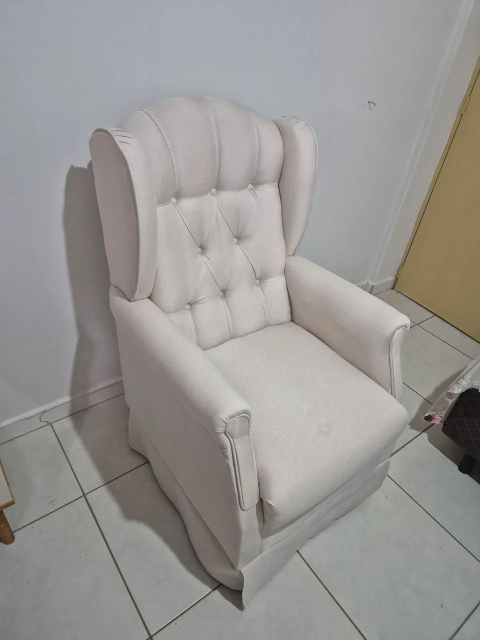 Poltrona de amamentação linho