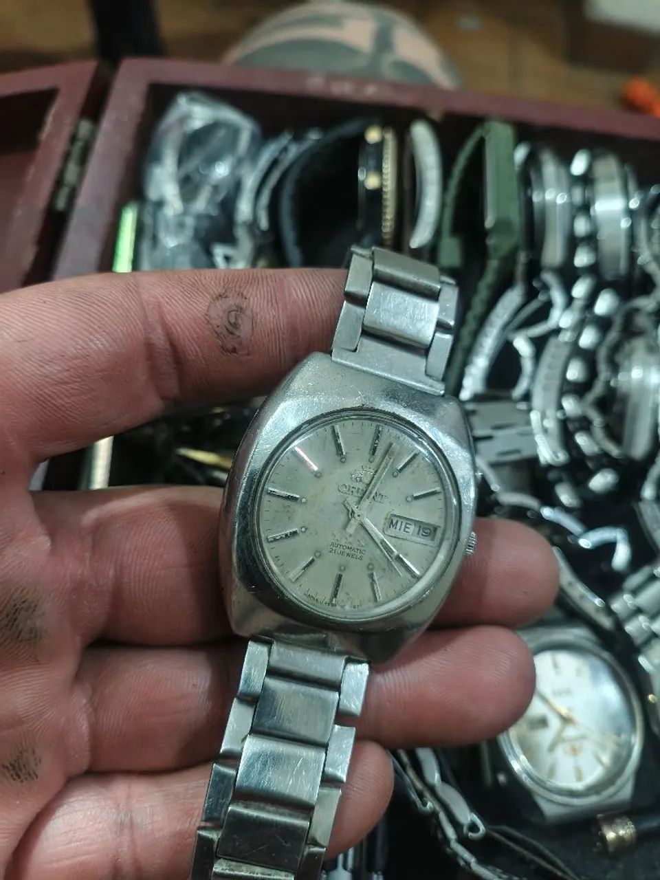 Relógio Orient , com pulseira faltando fecho - Foto 2