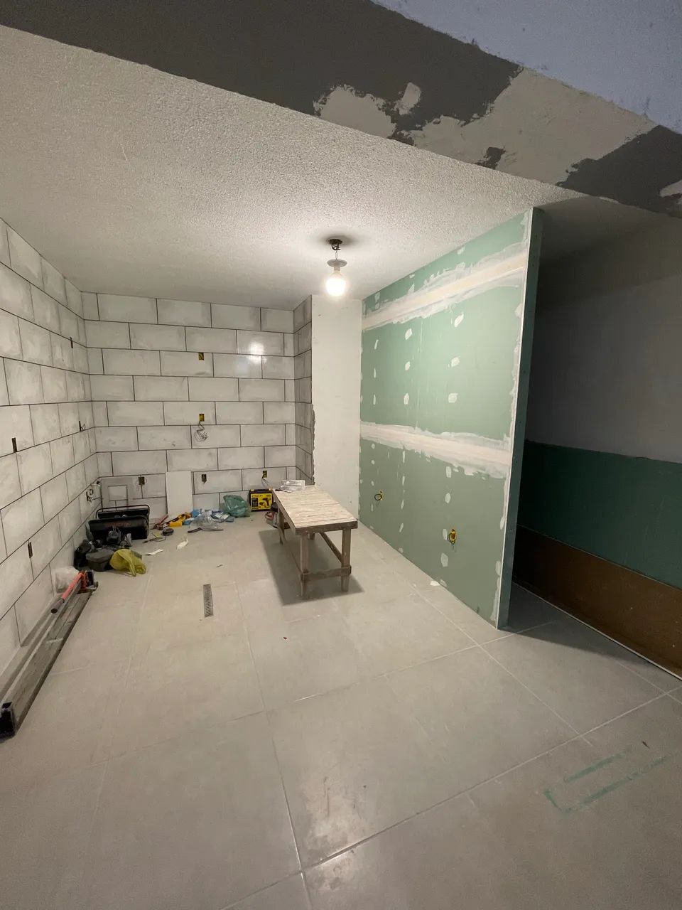 SERVIÇOS ESPECIALIZADOS EM DRYWALL
