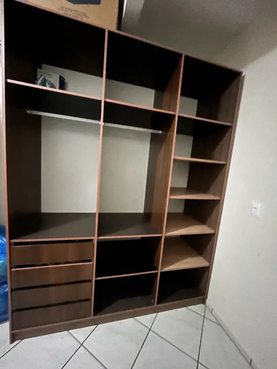 Vendo roupeiro estilo closet 