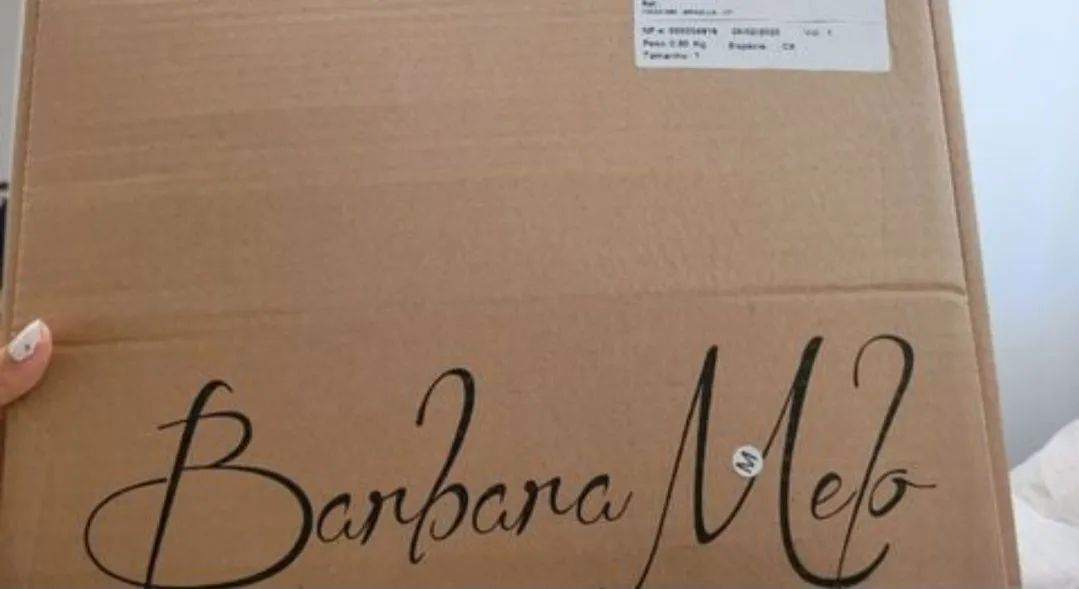 Vestido elegante Bárbara Melo - Foto 5