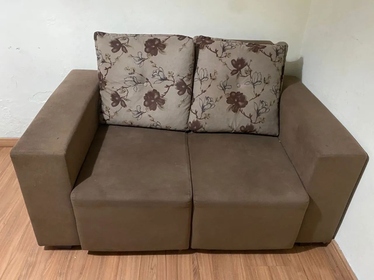 Vendo sofá retrátil 2 lugares 