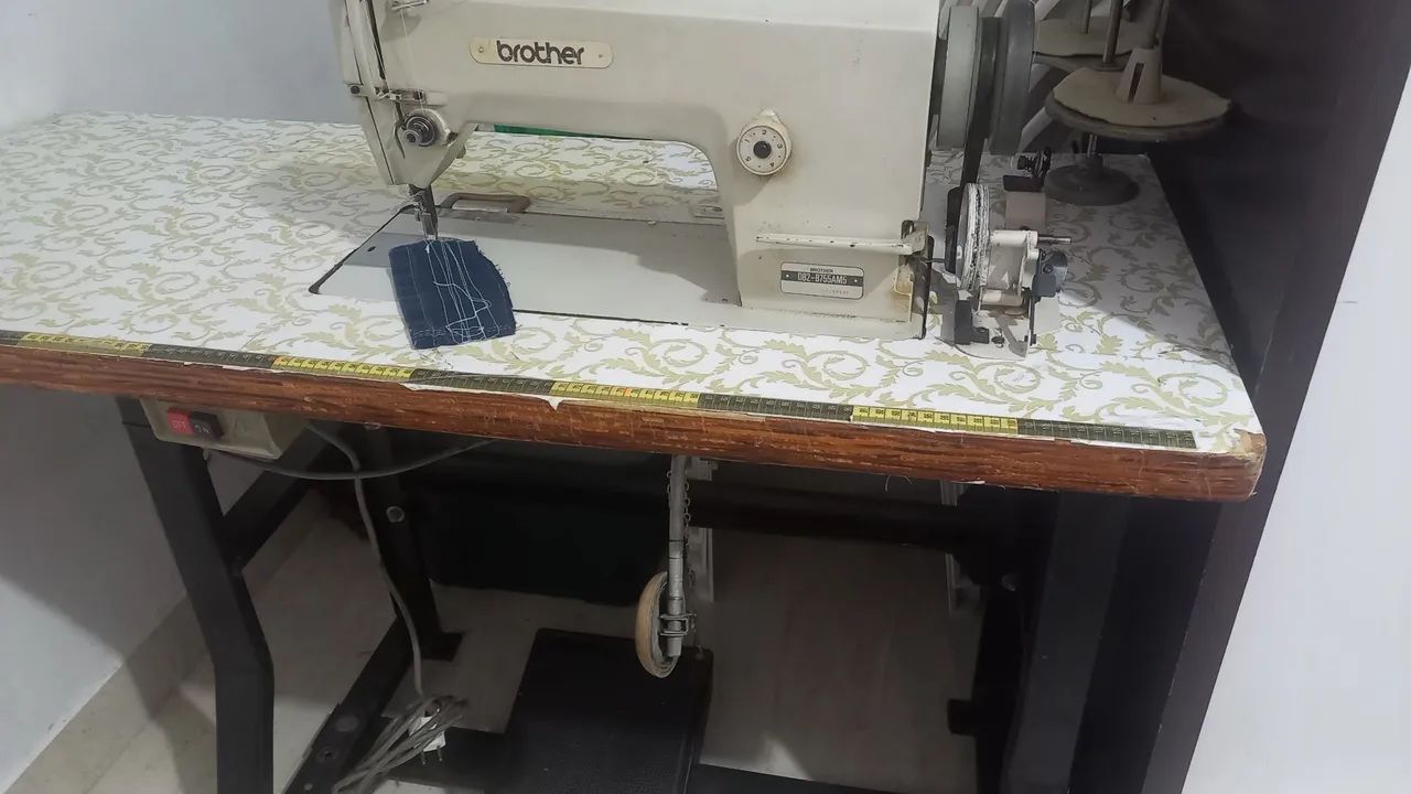Maquina reta industrial