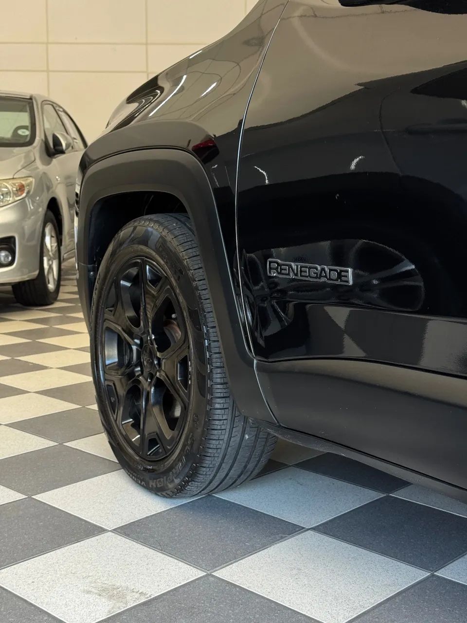 Jeep Renegade Night Eagle 1.8 4X2 Flex Aut. 2018 - Foto 5
