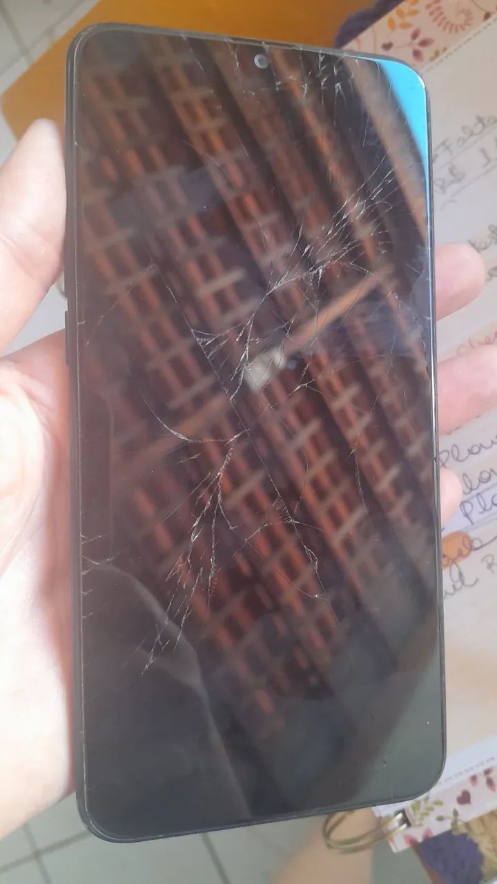 Celular Samsung A10 usado  - Foto 2