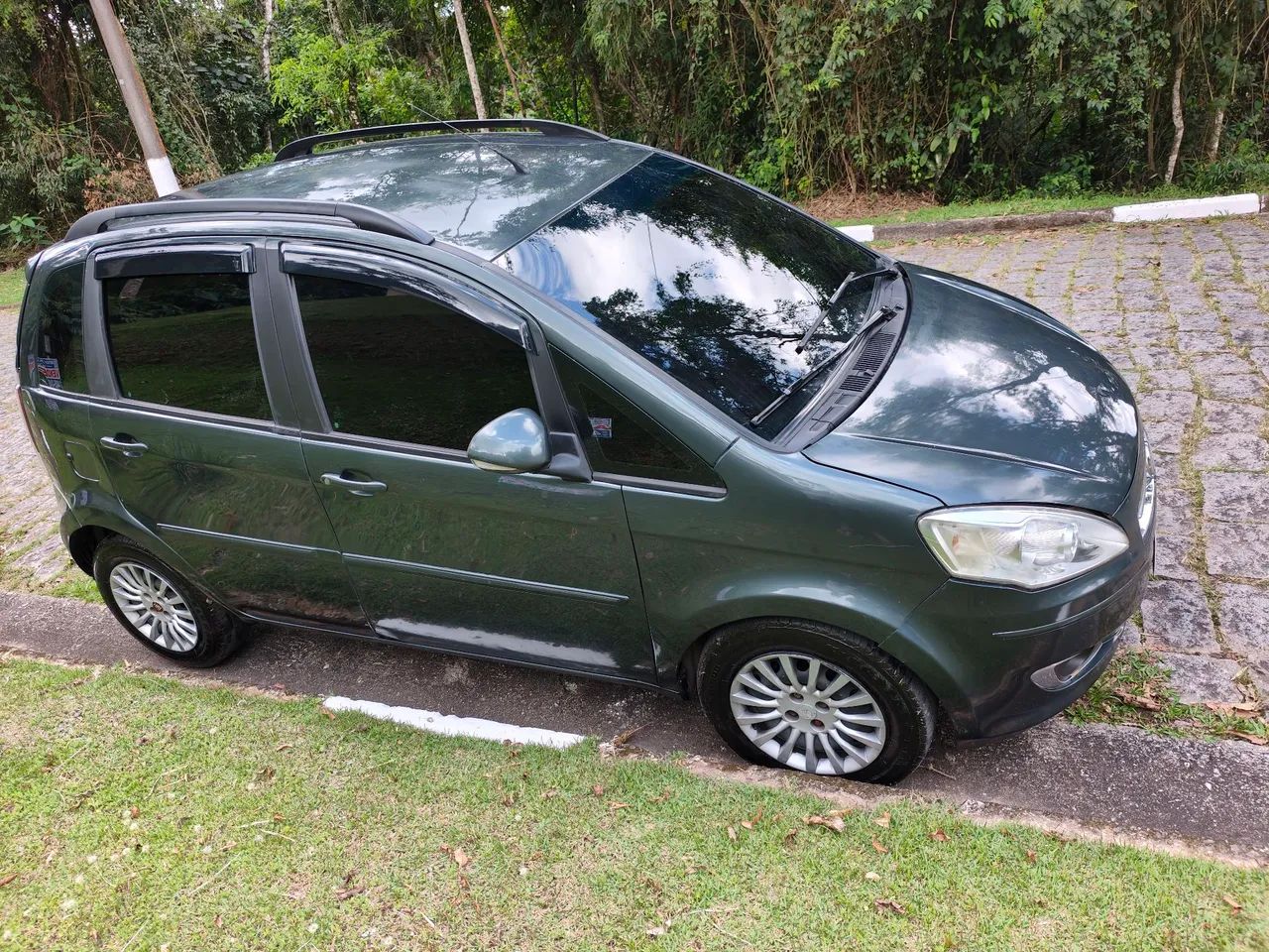 Fiat Idea Attractive 1.4 Fire Flex 8V 5P 2014 - Foto 2