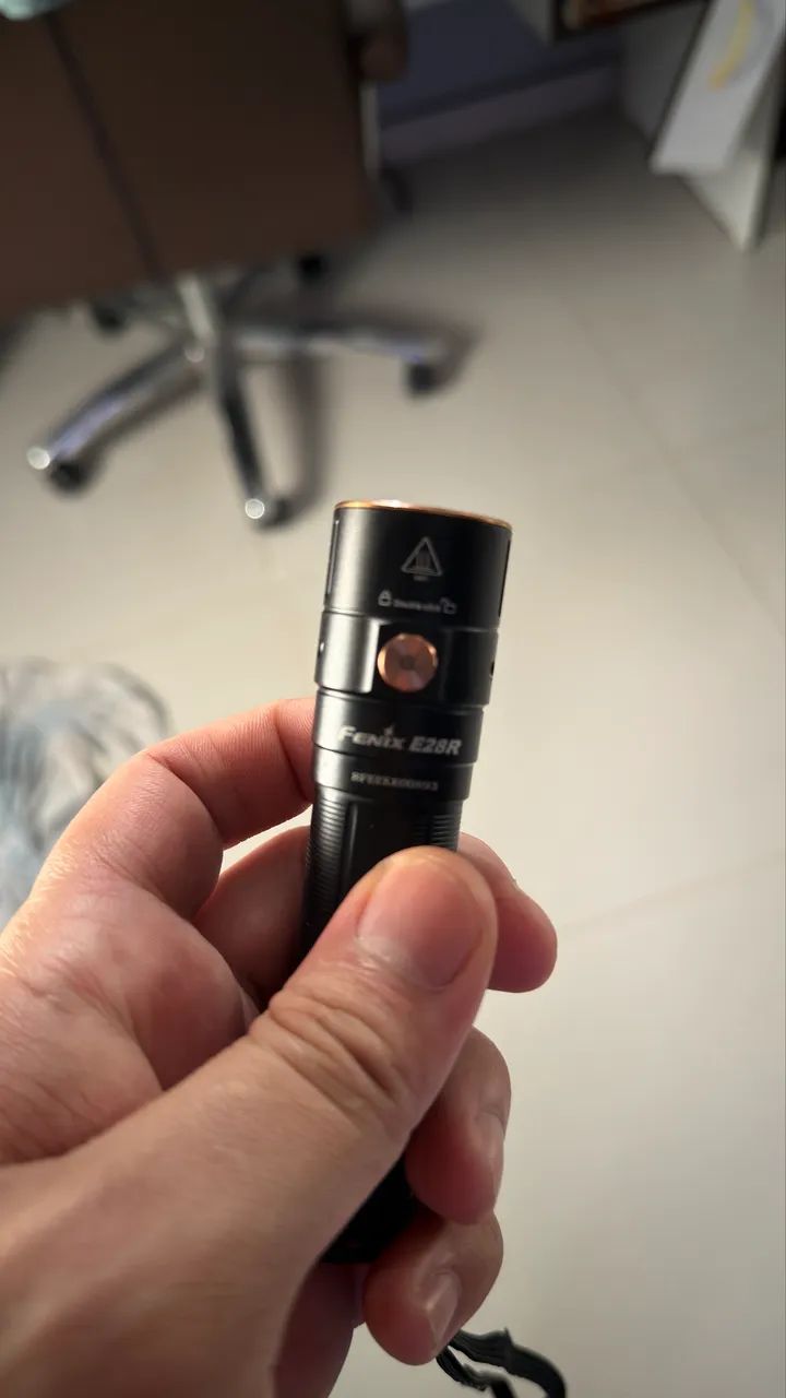 Lanterna Fenix E28R 1500 Lúmens - Foto 4