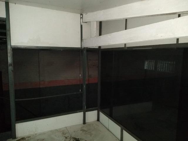 Galpão comercial - 300m² aluga/vende - Foto 9