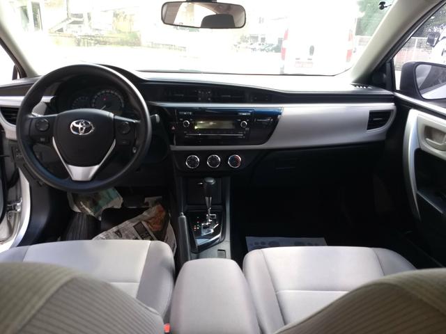 Toyota Corolla Gli 1.8 ano 2015 extra - Foto 7