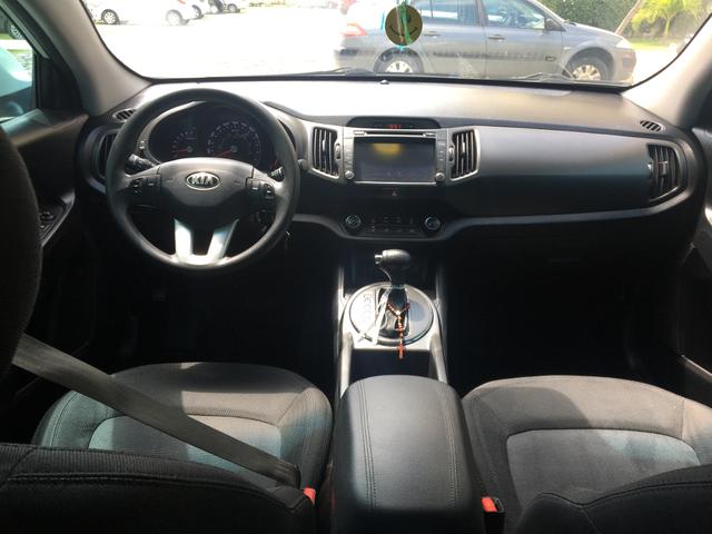 Vende -se um carro Kia esportage - Foto 7