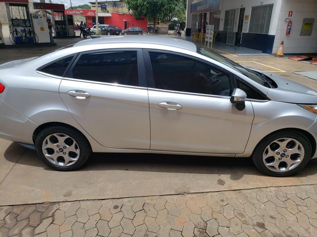 Vendo um New Fiesta - Foto 2