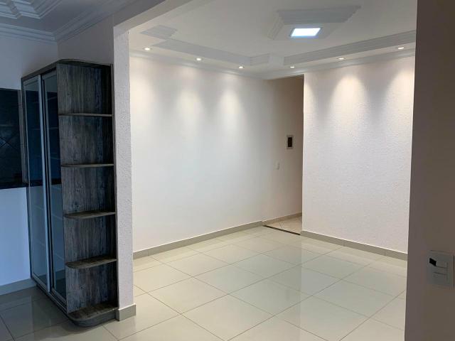 Casa Belíssima 2 qts 4 garagem ótima localização prox shopping Passeio das águas - Foto 3