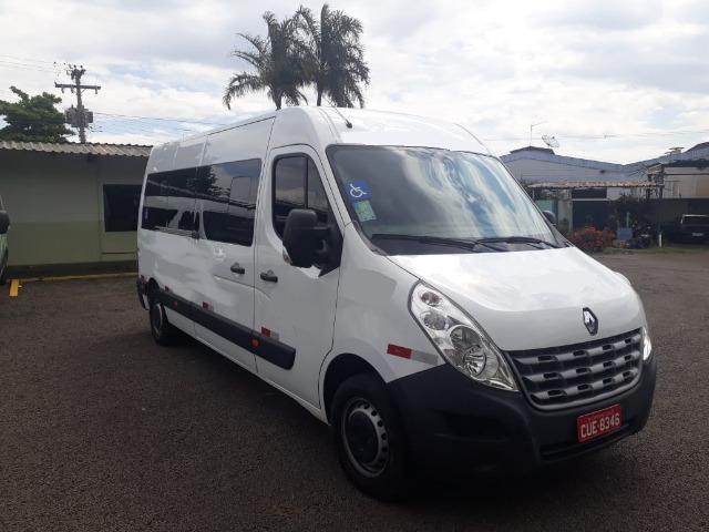 Van Adpatada para transporte cadeirante
