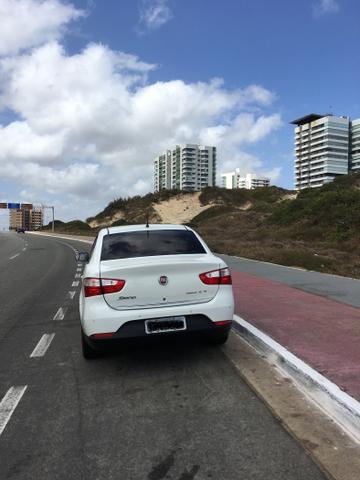 Grand Siena Essence Dualogic 1.6 modelo 2014 - Foto 4