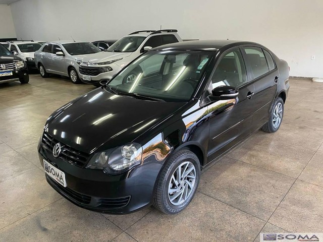 VOLKSWAGEN POLO SEDAN 1.6