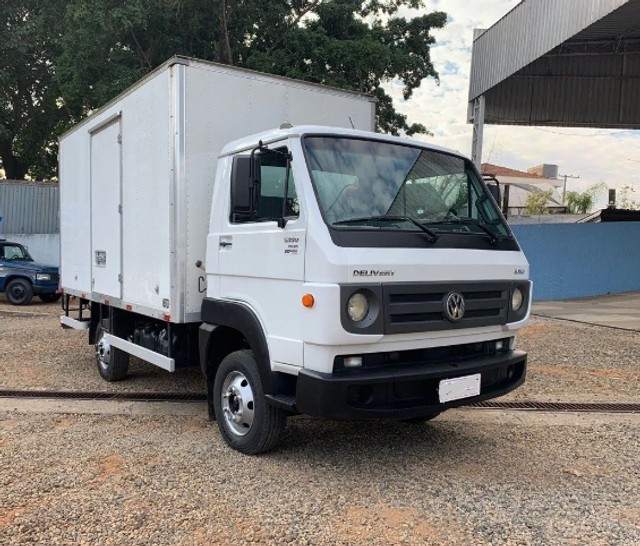 VOLKSWAGEN 5-150 2018