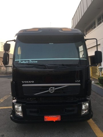 VOLVO VM 330 4X2