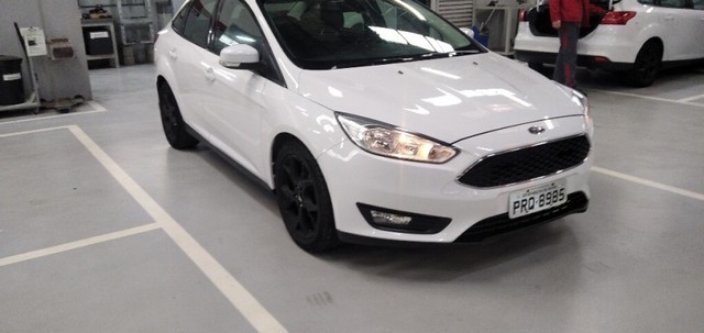 FORD FOCUS FASTBACK SE 2.0 16V P.SHIFT FLEXONE BRANCO 2018/2019