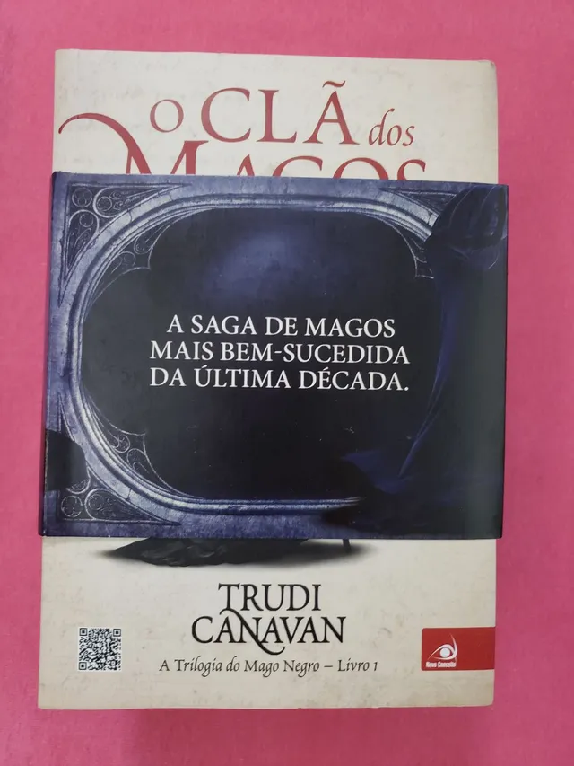 Rainha do Inferno  Uma jornada por um mundo de bruxaria e magia negra