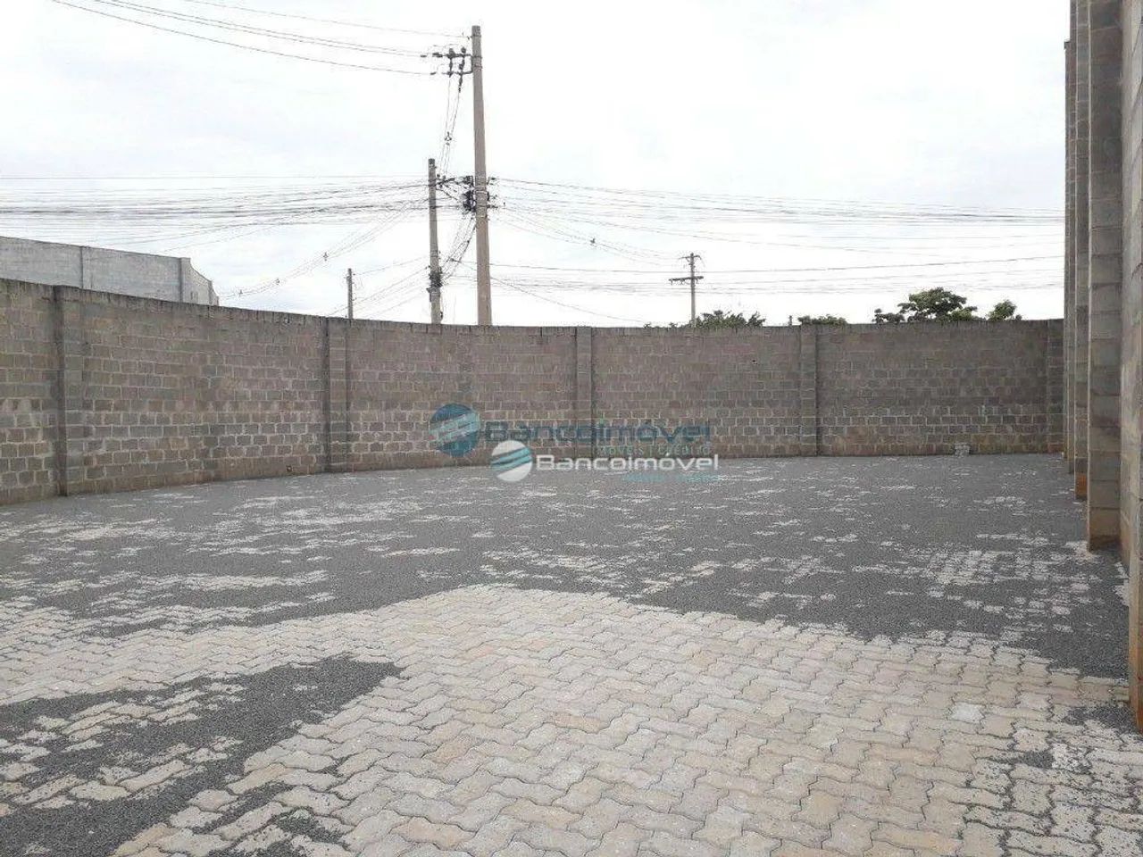 Barracão Industrial, dentro de Condomínio Industrial. Pé direito alto, piso de alta resist