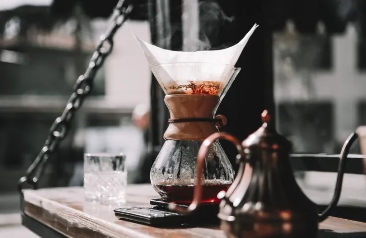 Cafeteira Método Chemex 800 ml Gola Madeira e Couro Legítimo com Filtro de Café Inox - Foto 4