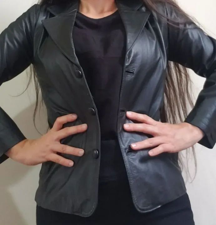 Jaqueta Feminina em Couro Legítimo 
